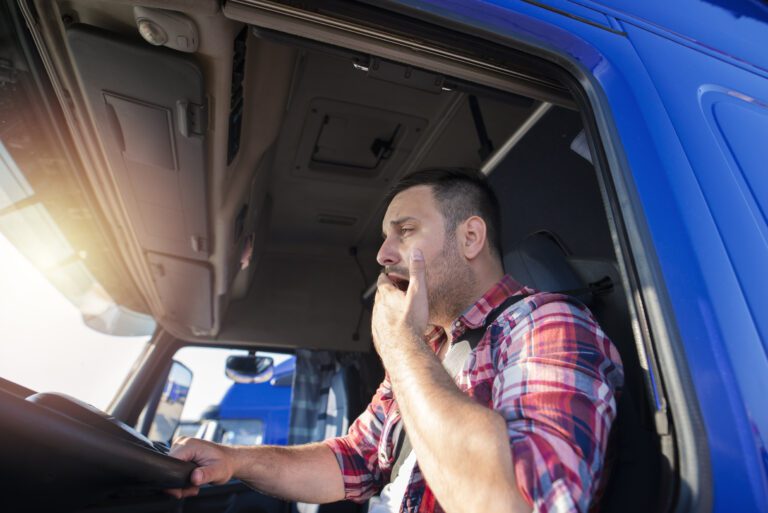 How to Avoid Driver Fatigue While Trucking: Tips for Professional Drivers